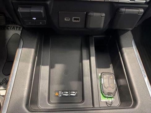 Certified 2022 Chevrolet Silverado 3500 High Country w/ Z71 Off-Road Package image 27