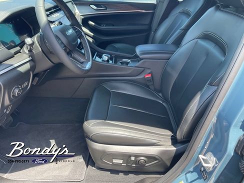 Used 2026 Jeep Grand Cherokee L Limited w/ Limited Altitude Package RWD image 10