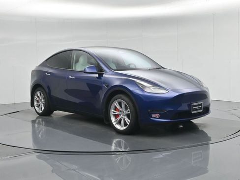 Used 2024 Tesla Model Y Long Range image 53