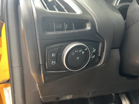 Used 2016 Ford Focus ST image 25