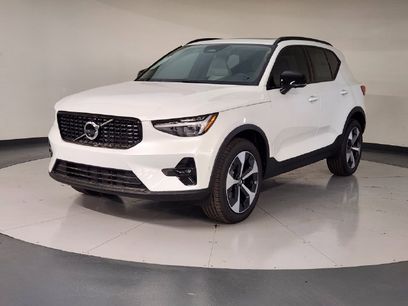 Used 2026 Volvo XC40 B5 Plus w/ Protection Package Premier