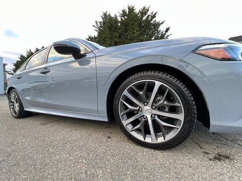 Used 2022 Honda Civic Touring image 10