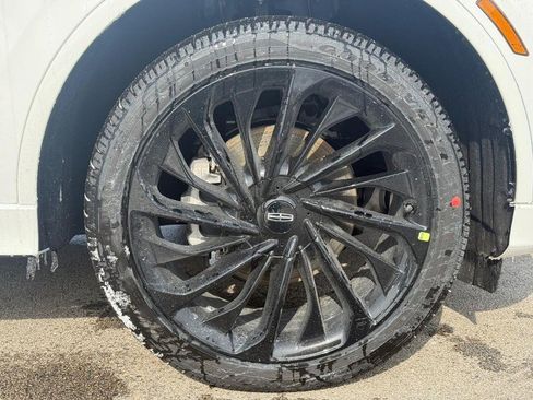 New 2026 Lincoln Aviator Reserve w/ Jet Appearance Package image 4