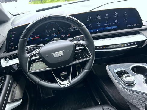 Used 2026 Cadillac Optiq Sport 2 w/ LPO, Floor Liner Package AWD/4WD image 16