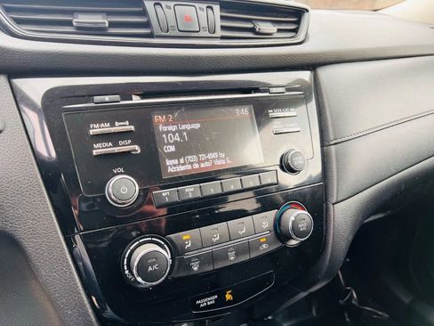 Used 2017 Nissan Rogue S image 31