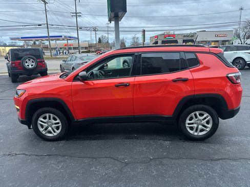 Used 2018 Jeep Compass Sport image 31
