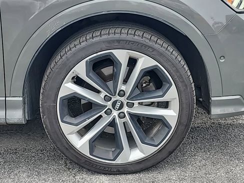 Used 2020 Audi Q3 2.0T Prestige w/ Prestige Package image 23