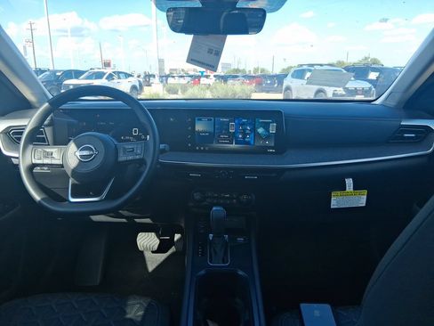 New 2026 Nissan Kicks SV w/ SV Premium Package FWD image 14