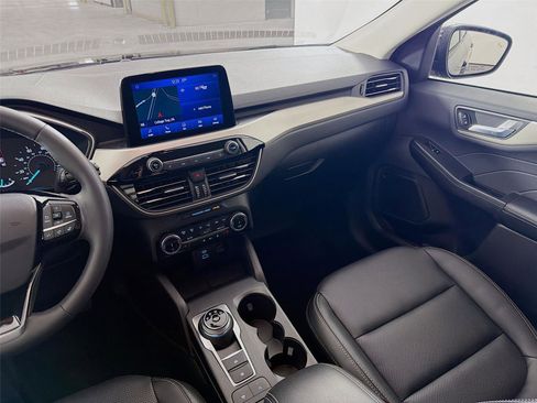 Used 2022 Ford Escape SEL image 24