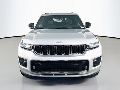 New 2025 Jeep Grand Cherokee L Overland w/ Luxury Tech Group IV image 2
