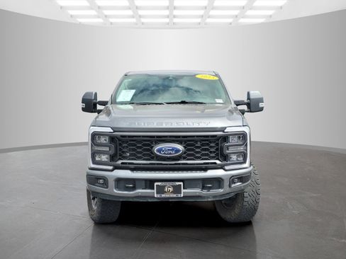 Used 2023 Ford F250 Lariat w/ Lariat Ultimate Package AWD/4WD image 2