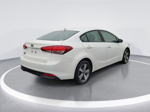 Used 2018 Kia Forte LX w/ LX Popular Package image 3