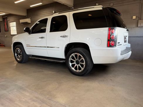 Used 2012 GMC Yukon Denali AWD/4WD image 2