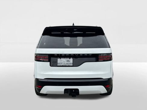 Certified 2025 Land Rover Discovery Dynamic SE AWD/4WD image 3