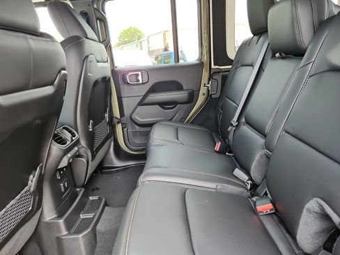 New 2025 Jeep Wrangler Unlimited Rubicon 392 image 17