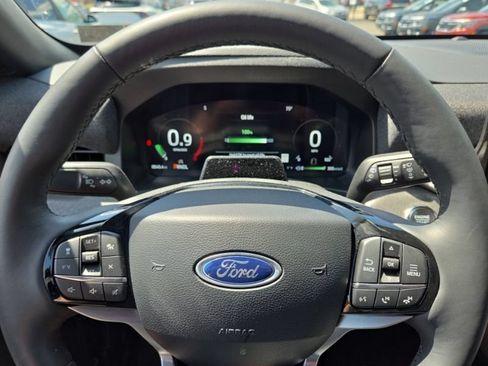 Used 2026 Ford Explorer Platinum AWD/4WD image 13