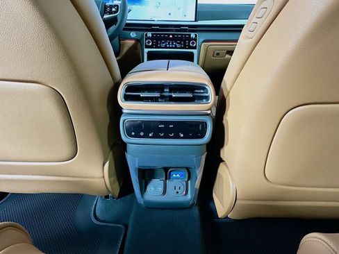 New 2026 Genesis GV80 2.5T Prestige AWD/4WD image 18