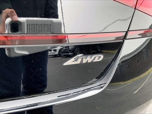 Used 2024 Genesis G90 3.5T image 11