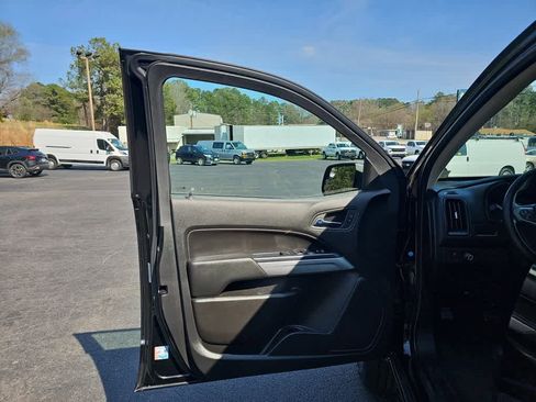 Used 2022 Chevrolet Colorado LT w/ LT Convenience Package image 15