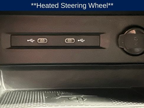 Used 2023 Volkswagen Taos SE w/ Panoramic Sunroof Package AWD/4WD image 13