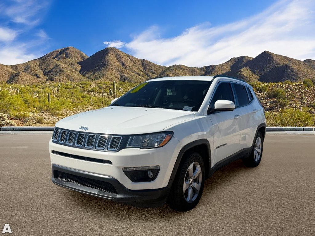 Used 2021 Jeep Compass Latitude w/ Driver Assistance Group FWD image 2
