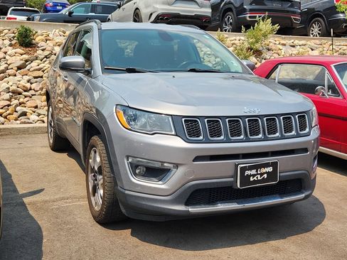 Used 2020 Jeep Compass Limited AWD/4WD image 9