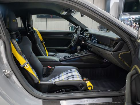 Used 2022 Porsche 911 GT3 RWD image 30
