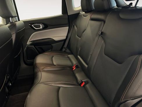 Used 2022 Jeep Compass Limited AWD/4WD image 13