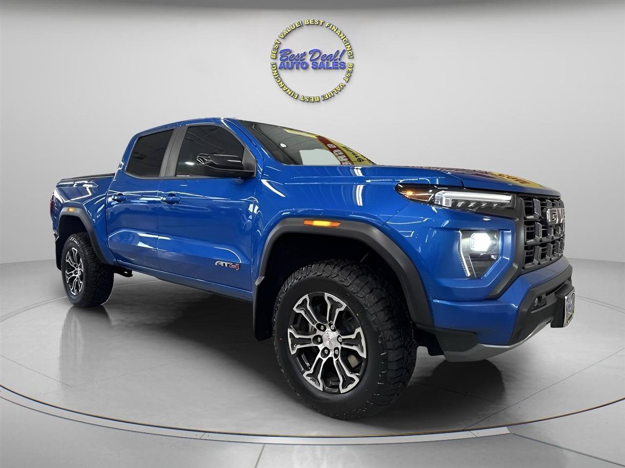 Used 2023 GMC Canyon AT4 w/ AT4 Premium Package AWD/4WD image 7