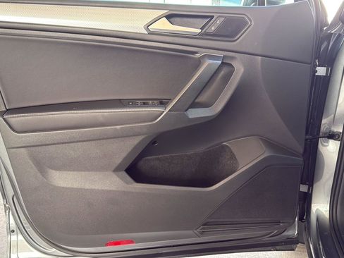 Used 2022 Volkswagen Tiguan S image 14