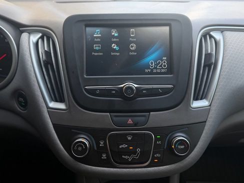 Used 2017 Chevrolet Malibu LS FWD image 12