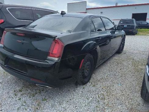 Certified 2023 Chrysler 300 S RWD image 4