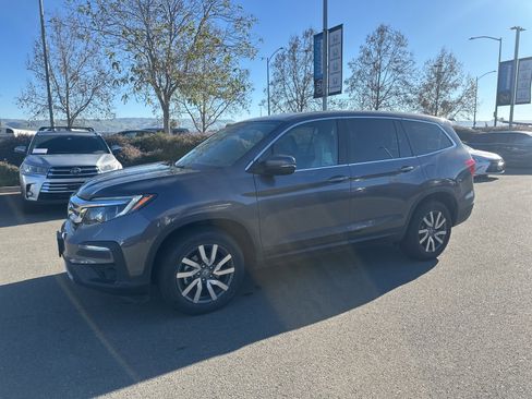 Used 2020 Honda Pilot EX image 5