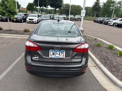 Used 2019 Ford Fiesta SE FWD image 4