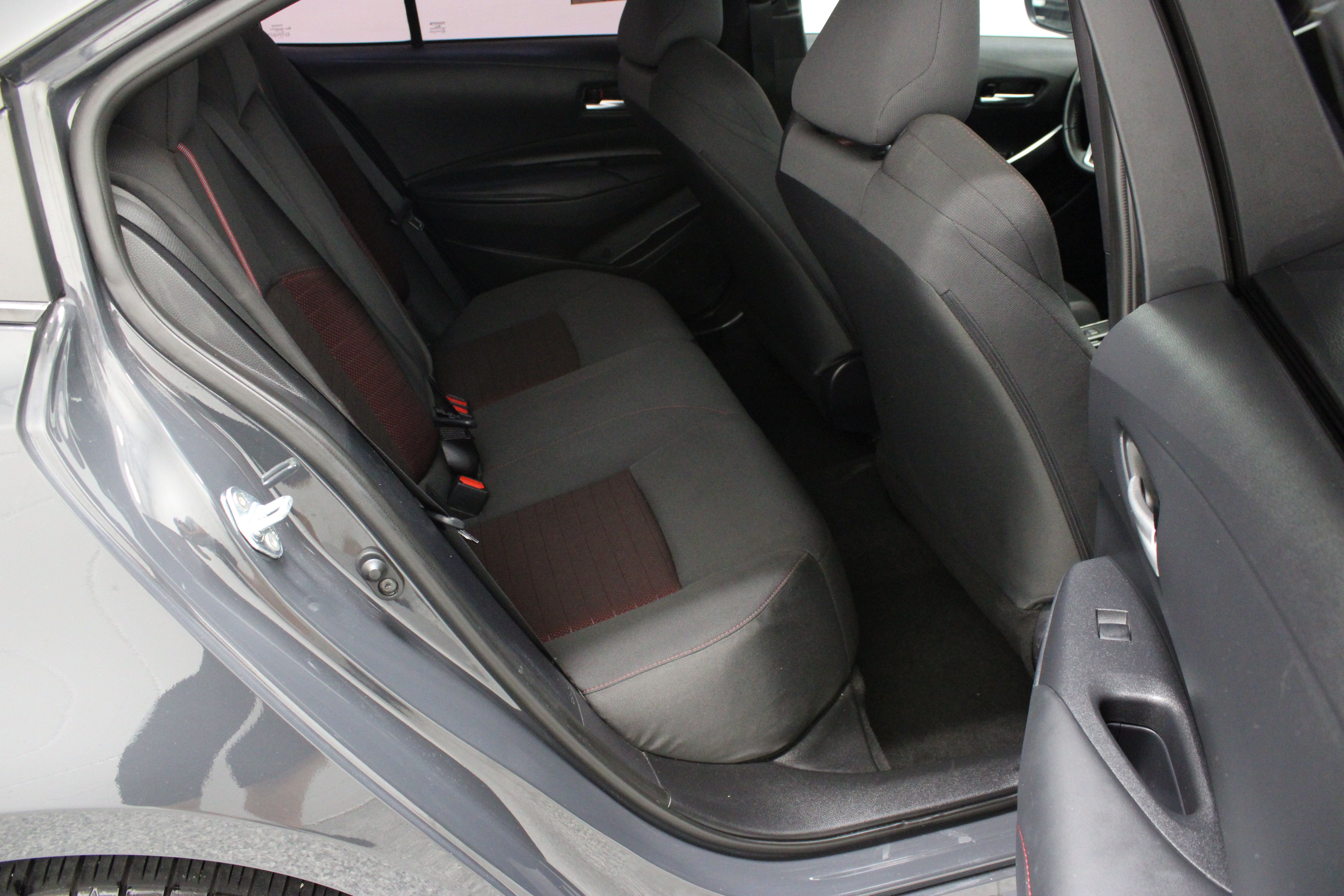 Used 2025 Toyota Corolla SE FWD image 31