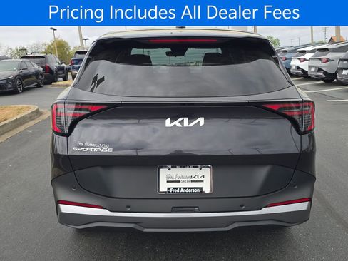 New 2026 Kia Sportage EX FWD image 4