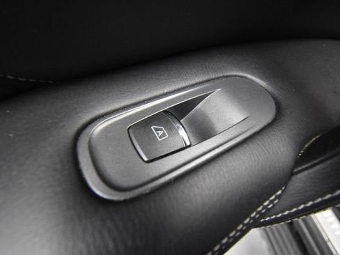 Used 2018 INFINITI QX80 Base w/ Driver Assistance Package image 10