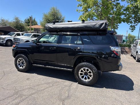 Used 2023 Toyota 4Runner TRD Off-Road Premium w/ Moonroof Package AWD/4WD image 12