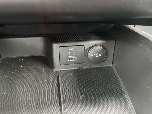 Certified 2025 Ford Escape ST-Line AWD/4WD image 24