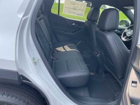 Used 2026 Chevrolet Equinox LT w/ Convenience Package II AWD/4WD image 25