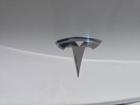 Used 2023 Tesla Model Y Long Range AWD/4WD image 10
