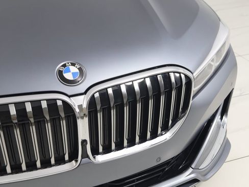 Used 2022 BMW ALPINA B7 xDrive w/ Luxury Rear Seating Package image 31