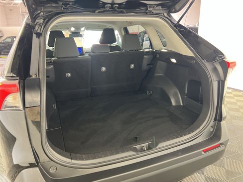 Used 2025 Toyota RAV4 LE AWD/4WD image 26