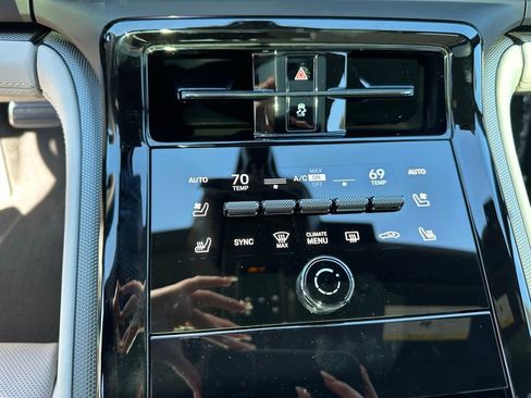 Used 2026 Porsche Panamera image 25