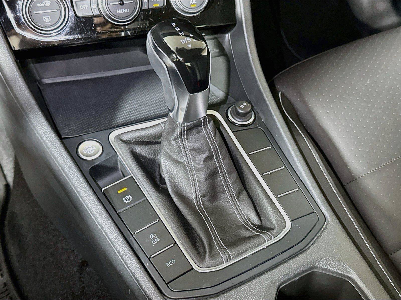 Used 2024 Volkswagen Jetta SE FWD image 14