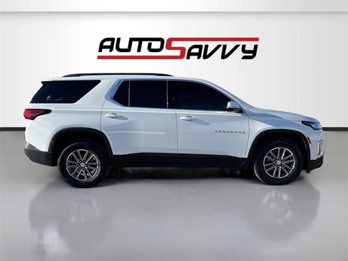 Used 2023 Chevrolet Traverse LT image 8
