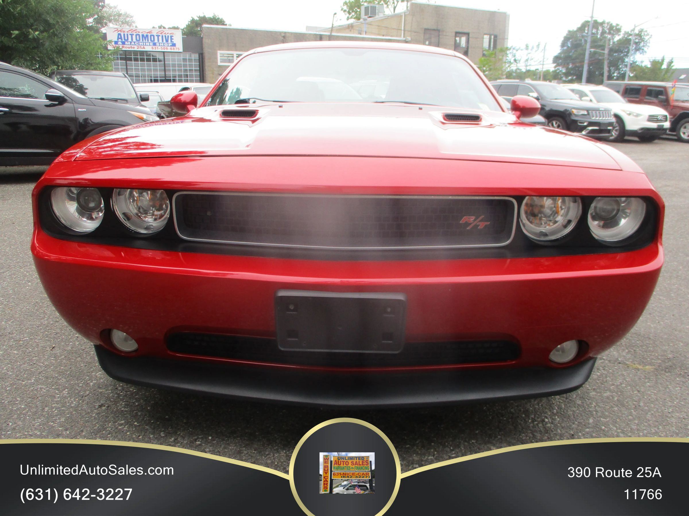 Used 2012 Dodge Challenger R/T RWD image 3