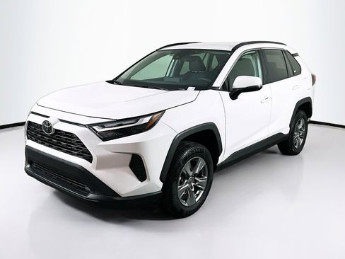 Used 2024 Toyota RAV4 XLE image 3