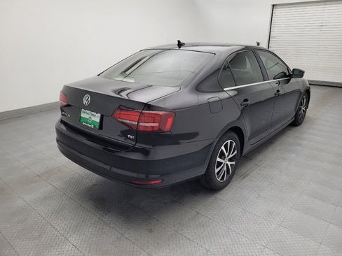 Used 2017 Volkswagen Jetta SE FWD image 9