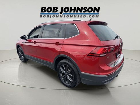 Used 2024 Volkswagen Tiguan SE AWD/4WD image 5